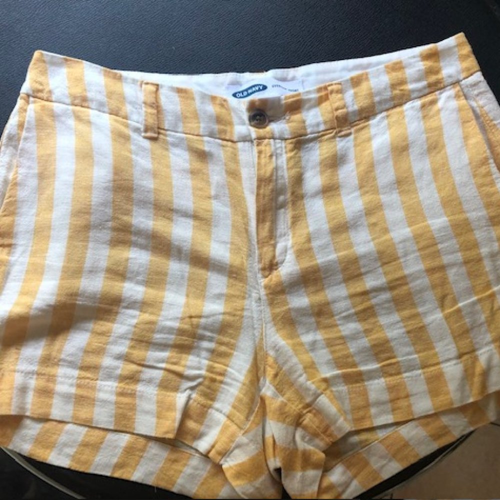 Old Navy yellow & white striped shorts